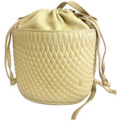 Vintage BALLY ivory white quilted lambskin mini hobo, bucket shoulder bag.