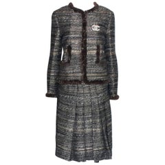 Stunning Chanel Maison Lesage Metallic Fantasy Tweed & Fur Skirt Suit 8