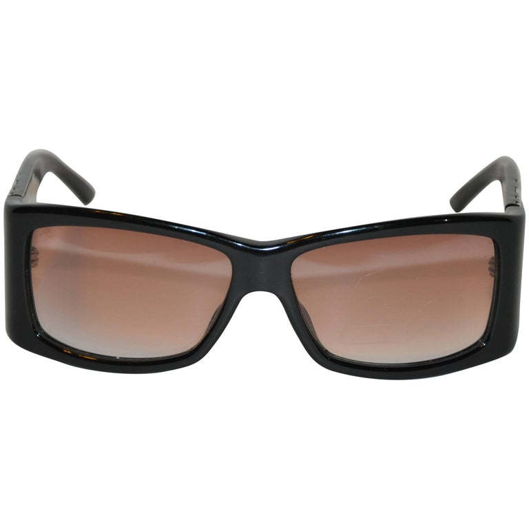 black glasses with rhinestones