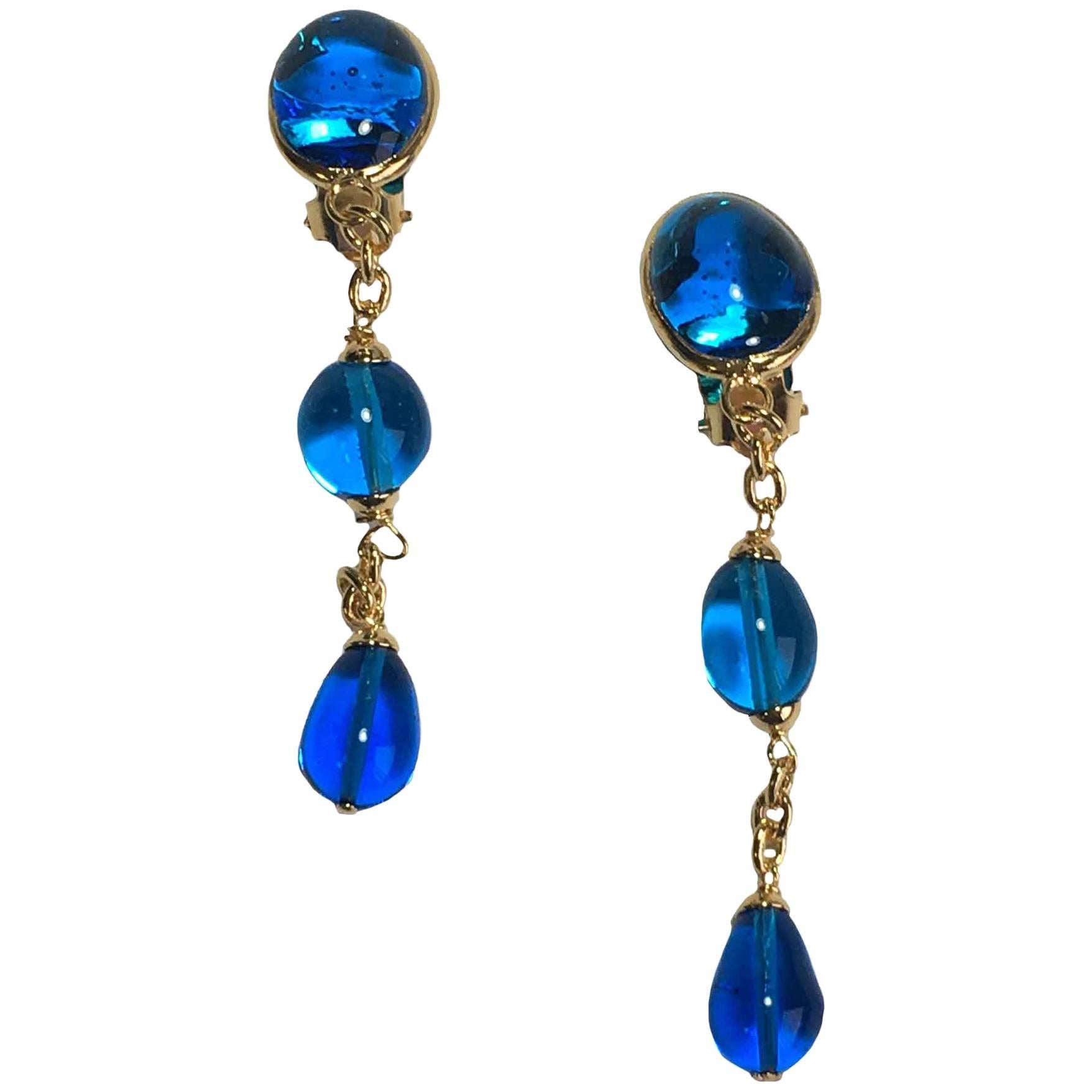 MARGUERITE DE VALOIS Pendant Clip-on Earrings in Blue Molten Glass For Sale