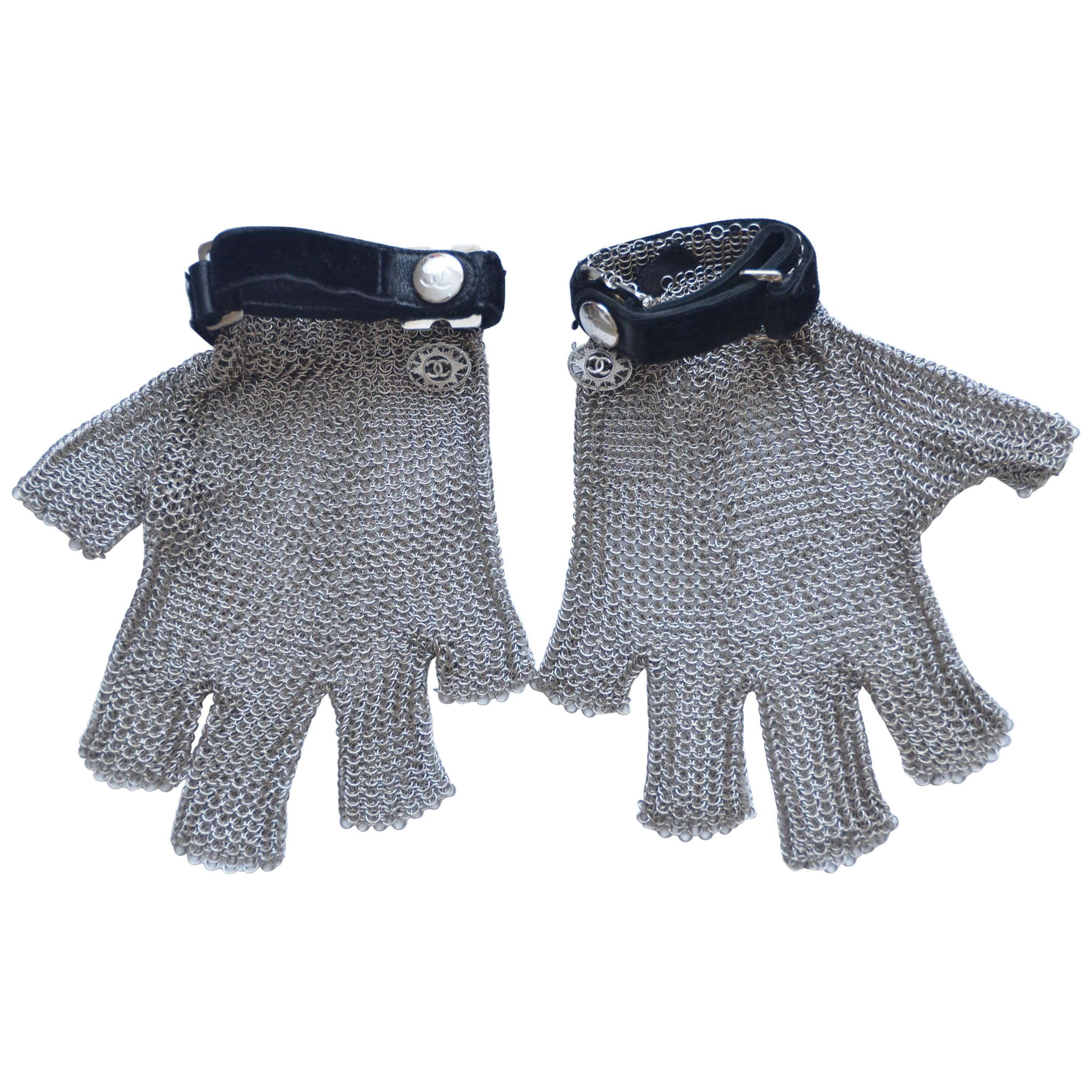 Chanel Silver Tone Metal Mesh Gloves Runway 2011 New Size S