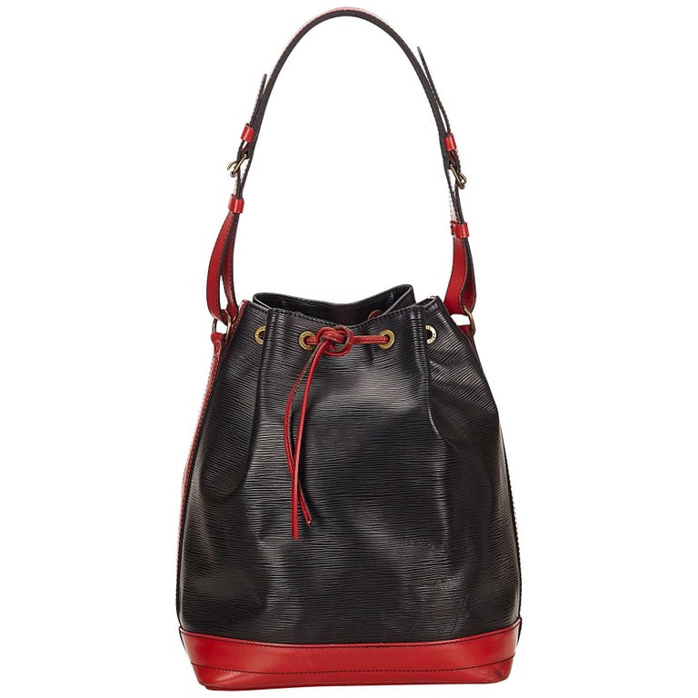Louis Vuitton Black and Red Epi Noe Bi colour Bucket Shoulder Bag For Sale at 1stdibs