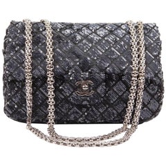 CHANEL ''Timeless'' Klappentasche mit blauen Nachtperlen