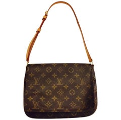 Louis Vuitton Monogram Vernis Thompson Street Green Shoulder Bag - $360  (72% Off Retail) - From Emma