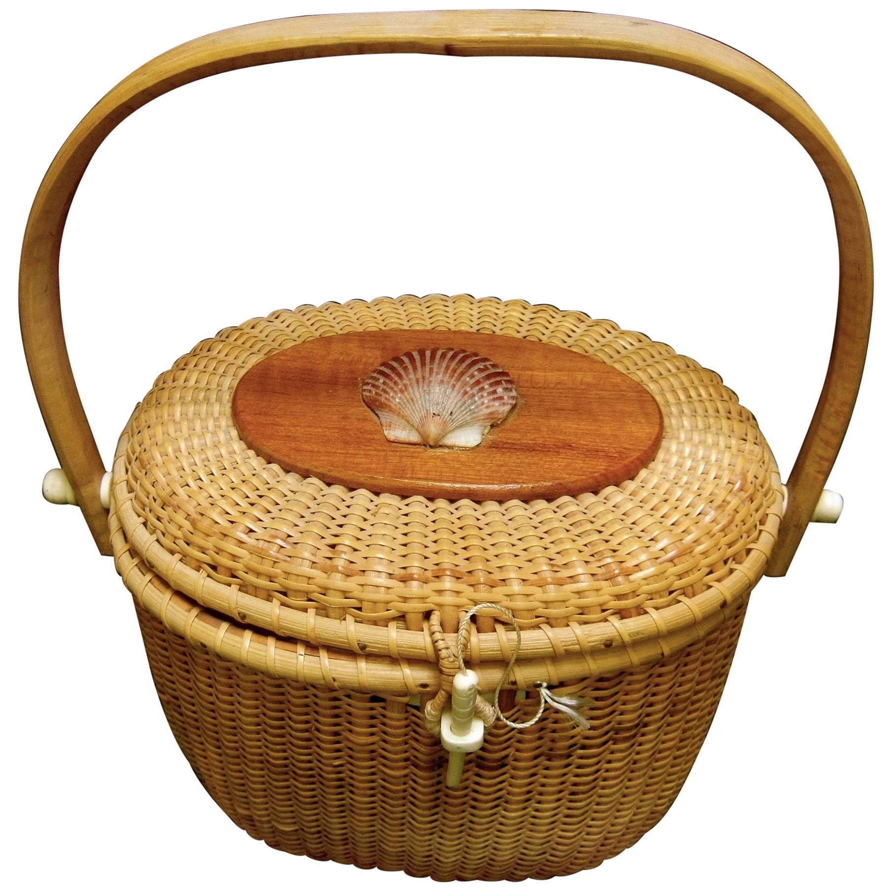 Nantucket Style Woven Wicker Basket Handbag 