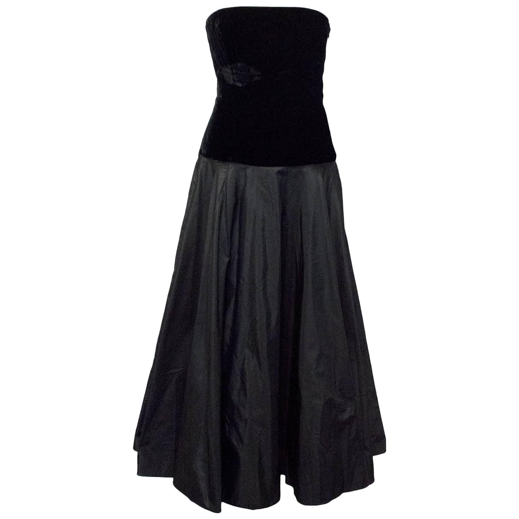 Ralph Lauren Black Strapless Gown - Size US4 For Sale