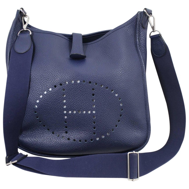 2013 Hermes Evelyne Blue Gained Leather Bag. Good condition at 1stDibs
