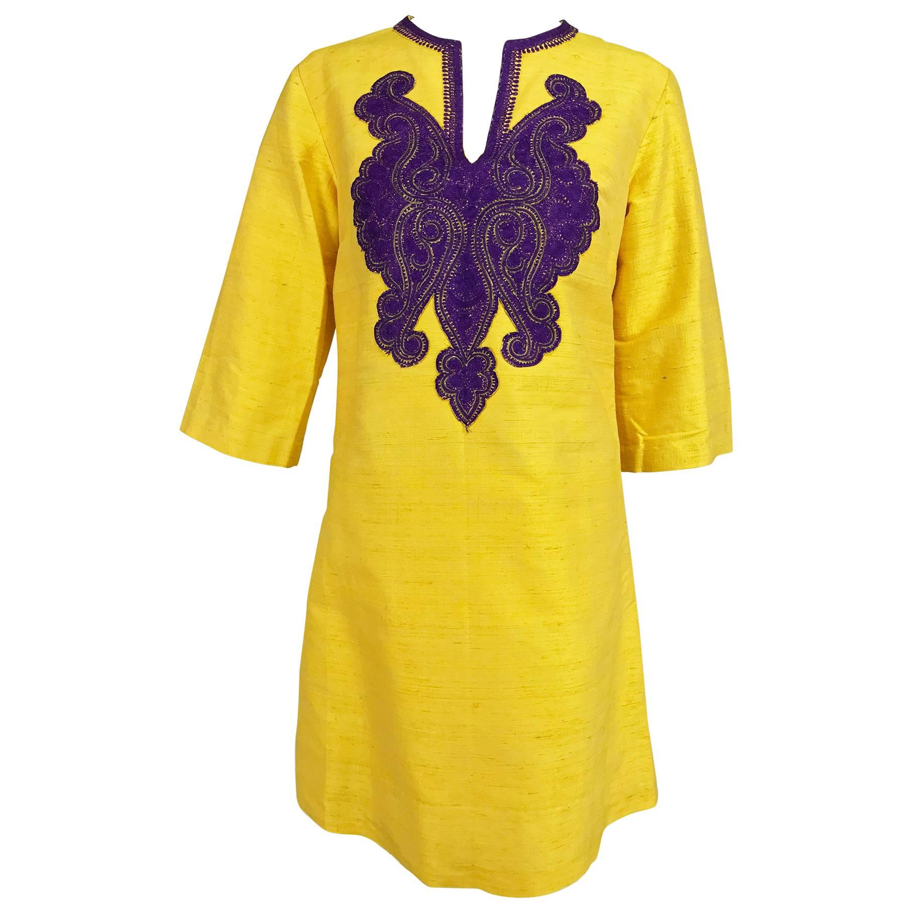 Vintage tunic of raw silk in saffron with purple embroidered applique 1960s