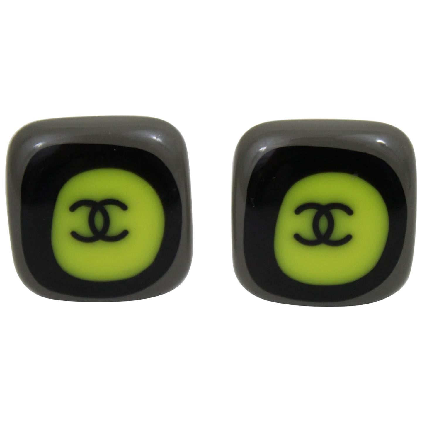 Chanel Green, Grey and Black Bakelite Clip-on Earings  For Sale