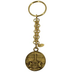 Nice Vintage Chanel Key holder / Bag Charm " Aux Armes" in Gold plated metal 7