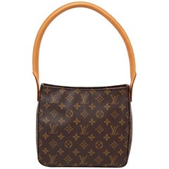 Louis Vuitton Looping MM Monogram Canvas Handbag 