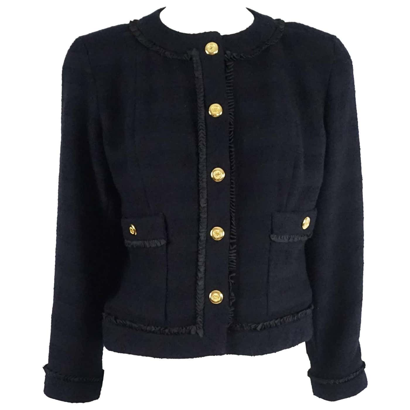 Chanel Navy Wool Classic Style Jacket with matching pleated skirt - 34 ...
