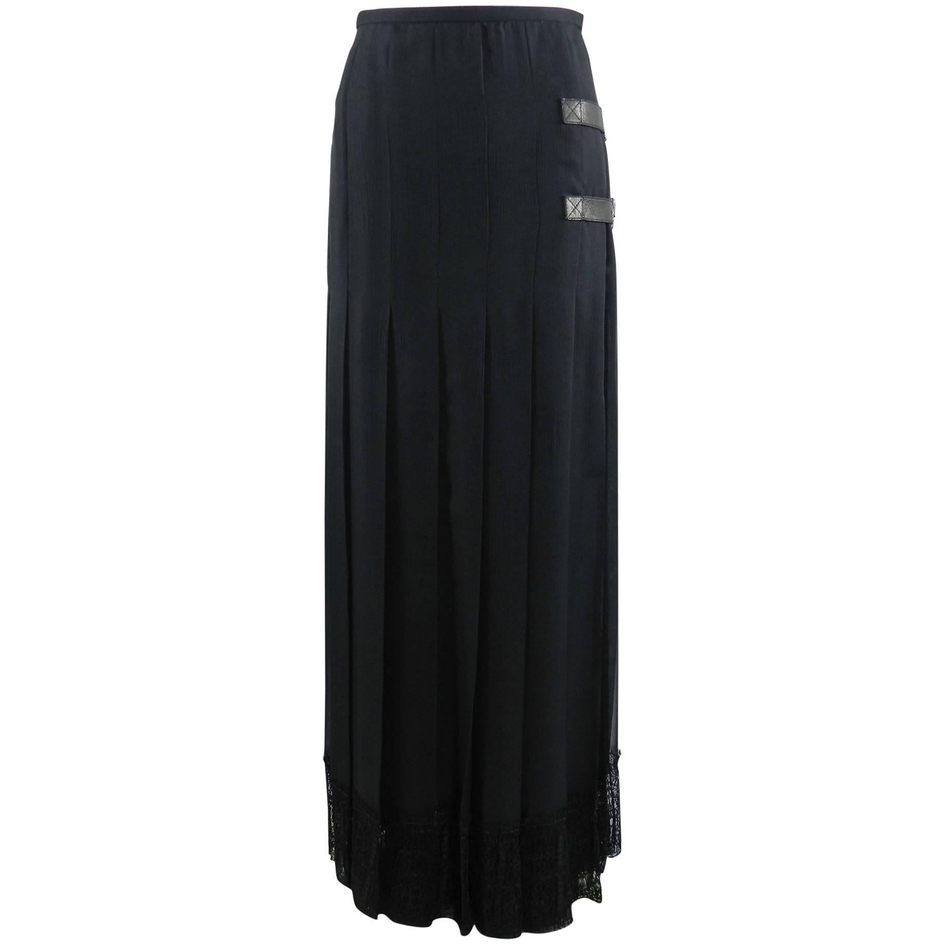 Chanel Edinburgh 13A 2013 Runway Long Black silk Skirt with Lace Hem