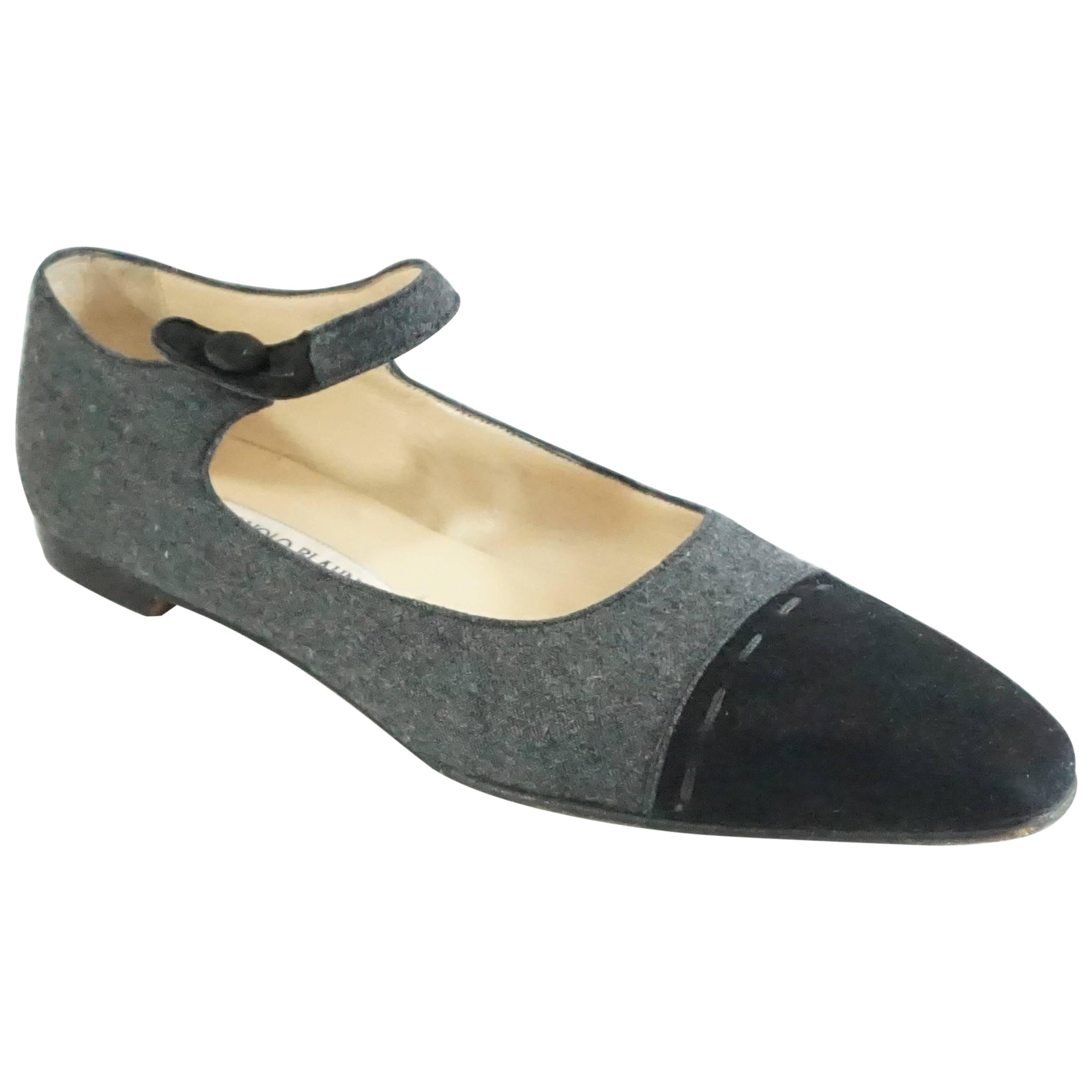 Manolo Blahnik Grey Wool and Black Suede Mary Jane Style Shoes-37.5 For Sale
