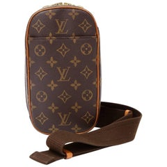 Louis Vuitton Pochette Gange Monogram Canvas Messenger Bag 