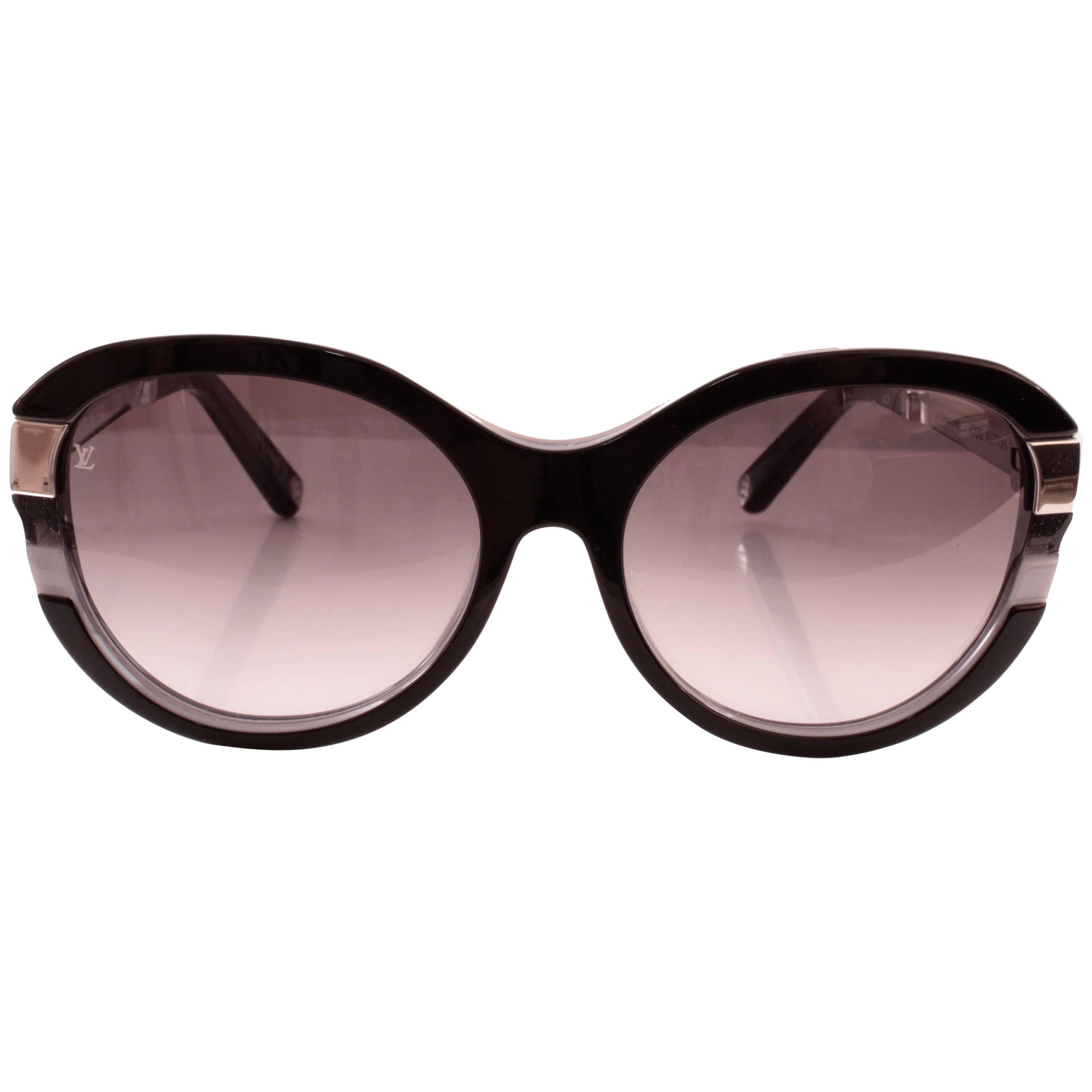 Iconic Louis Vuitton Petit Soupçon Cat Eye Sunglasses Black + Case Z0489W 2014