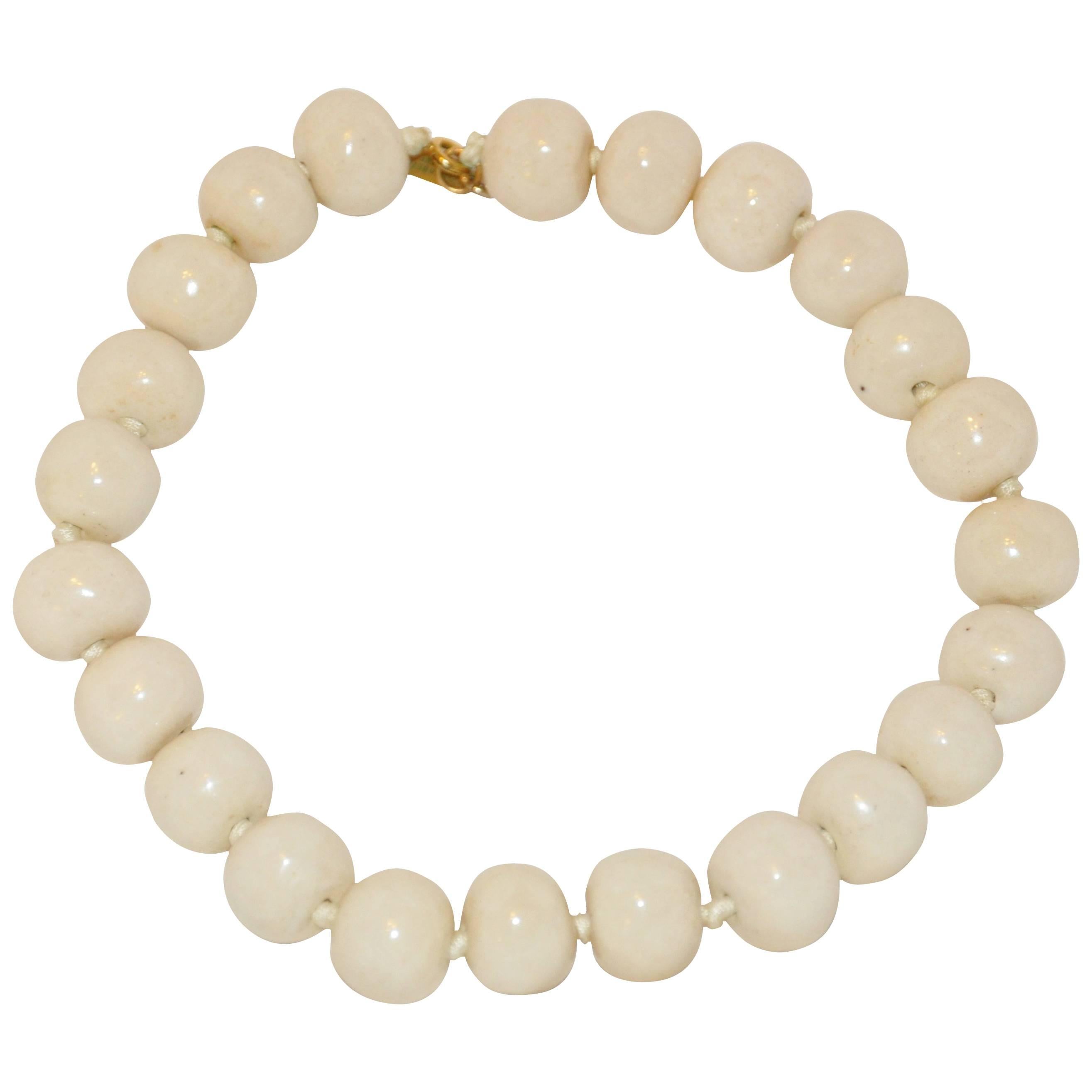 Kenneth Jay Lane Chunky Cream Hand-Knotted Necklace For Sale