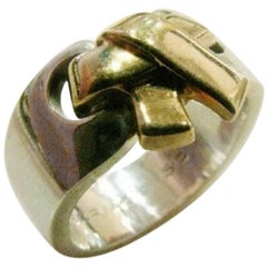 Vintage Hermes 925 silver ring in bow, ribbon design with ring case. 1