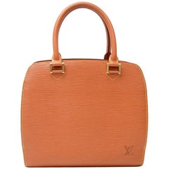 Louis Vuitton Pont Neuf Cipango Gold Epi Leather Hand Bag 