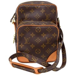 Louis Vuitton Amazone Monogram Canvas Messenger Bag 