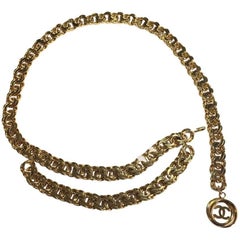 CHANEL Big Mesh Chain Belt in Gilded metal