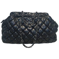 Chanel quilted Puffy Leather Shoulder Bag Tote For Sale at 1stDibs