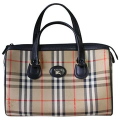 Pre-owned Burberry Star Print Nova Check Pochette ($245) ❤ liked