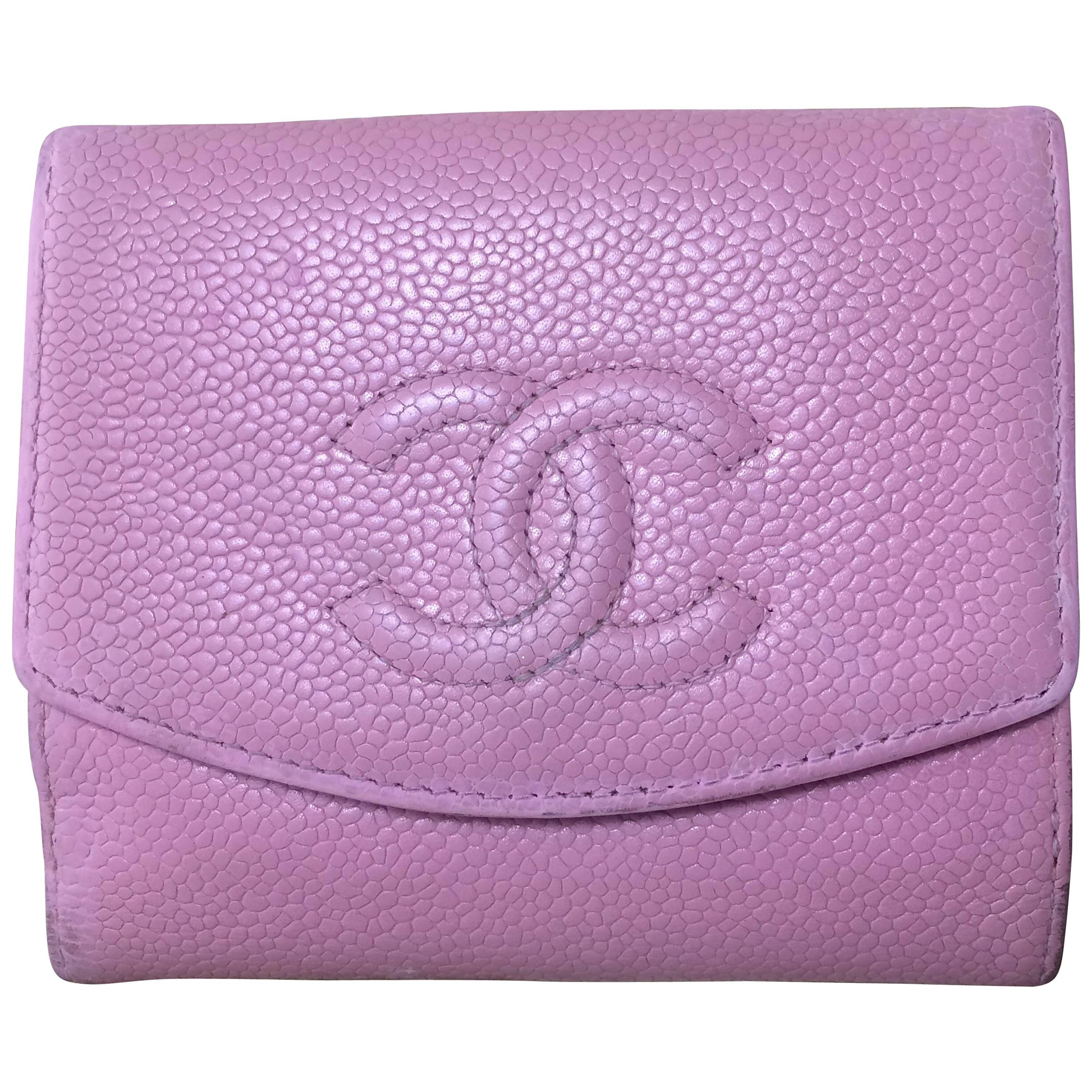 Vintage CHANEL milky pink caviar leather wallet with stitched CC mark. Classic. For Sale
