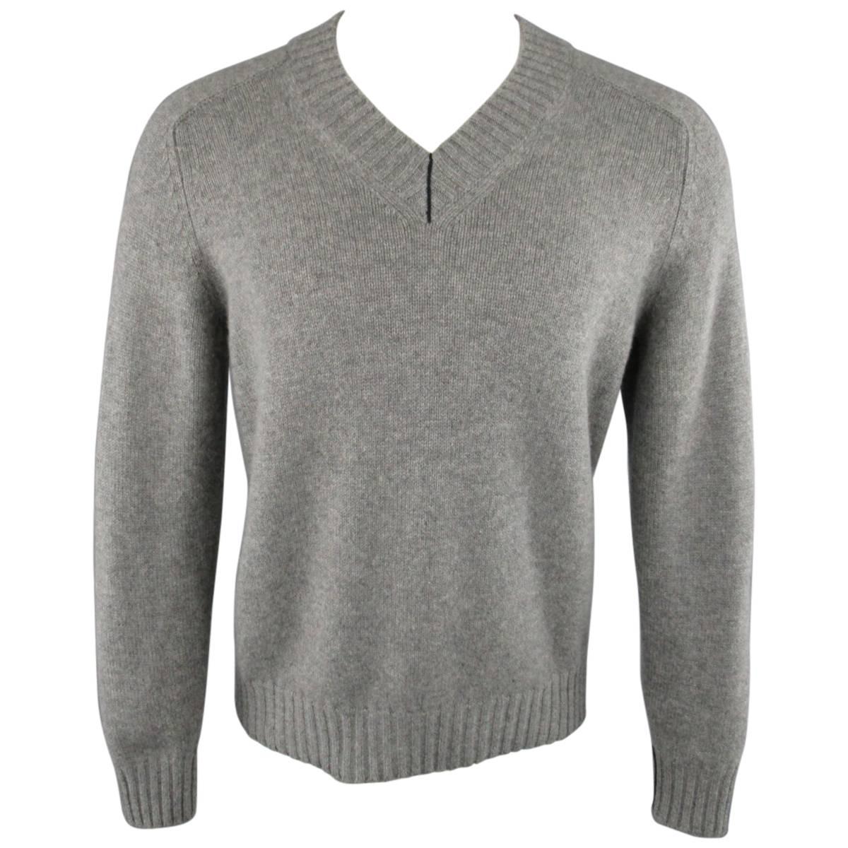 Men's BRUNELLO CUCINELLI Size XS Grey Knitted Cashmere V Neck Sweater