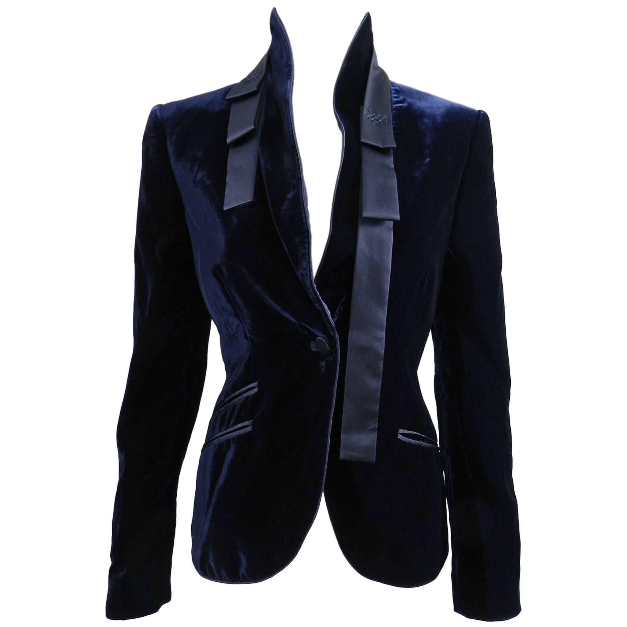 Gucci Midnight Navy Blue Velvet Blazer Jacket with Sash