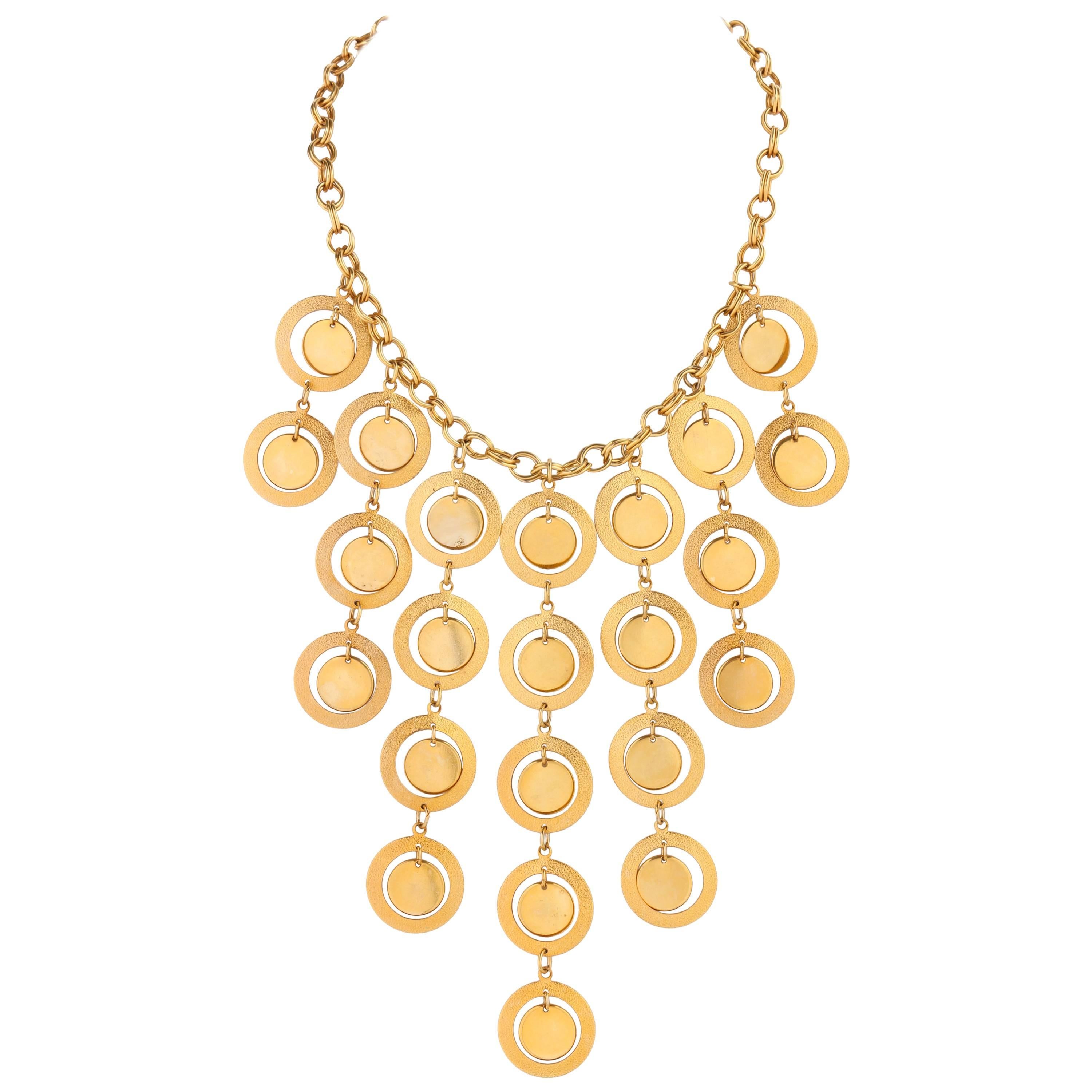 Collana a pettine con lampadario a disco modernista in oro di Pierre Cardin degli anni '60 ca.