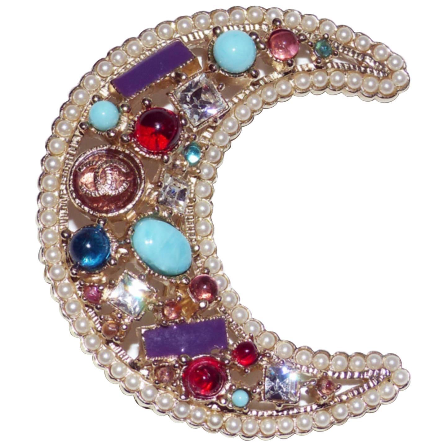 STUNNING Chanel Moon Brooch Multicolor Pearls and Stones / Good Condition 