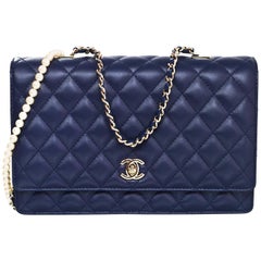 Chanel '16 Marineblaues Lammleder Große Fantasy Pearls Crossbody Flap Tasche