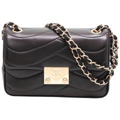 CHANEL Bag in Black Lamb Leather