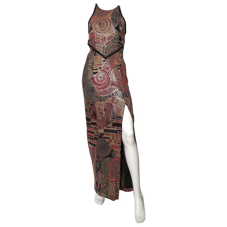 gown small size
