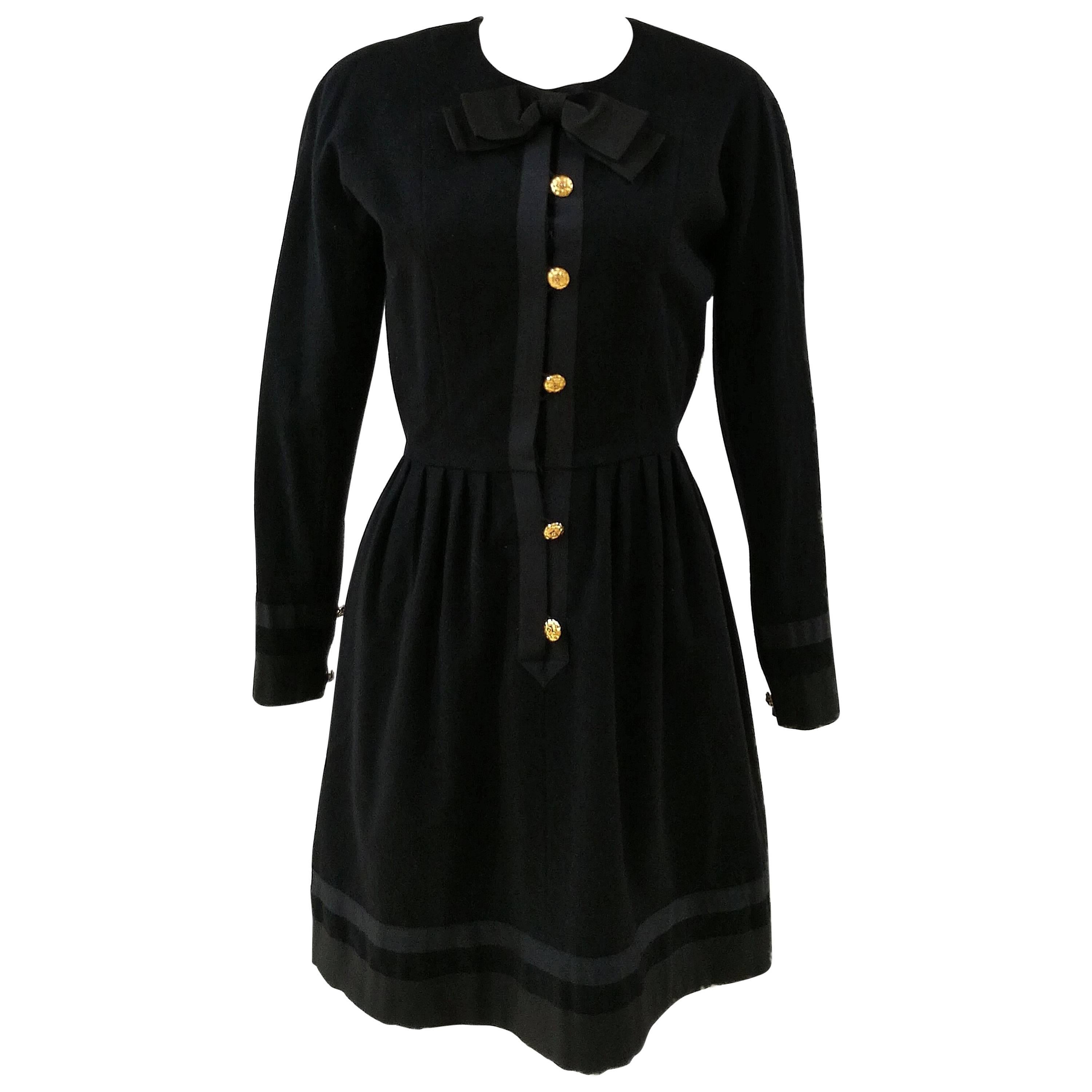 Chanel black wool gold tone bottons dress 