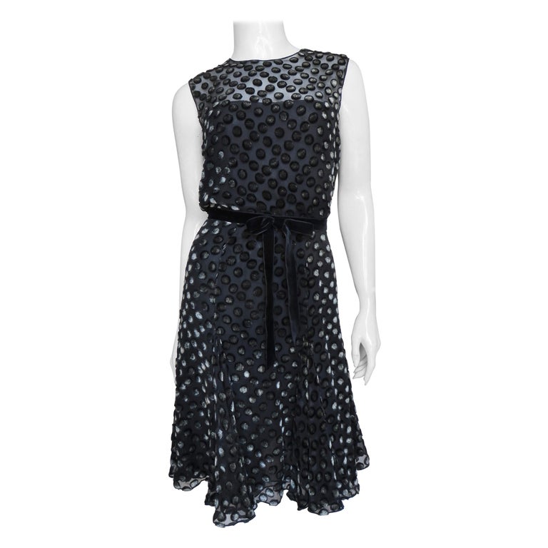 Model Robe 1990 Bill Blass - Robe en velours dévoré en soie, années 1990 En vente sur ...