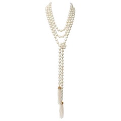 1980s Chanel long pearly beads necklace with tassels