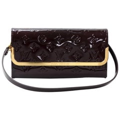 Louis Vuitton Amarante Vernis Sobe Clutch at 1stDibs