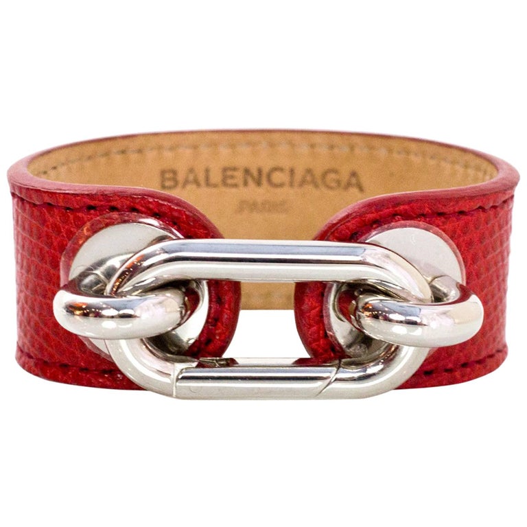 Balenciaga Red Embossed Lizard Maillon Cuff Bracelet For Sale at 1stDibs |  balenciaga maillon bracelet, balenciaga red bracelet, red balenciaga  bracelet