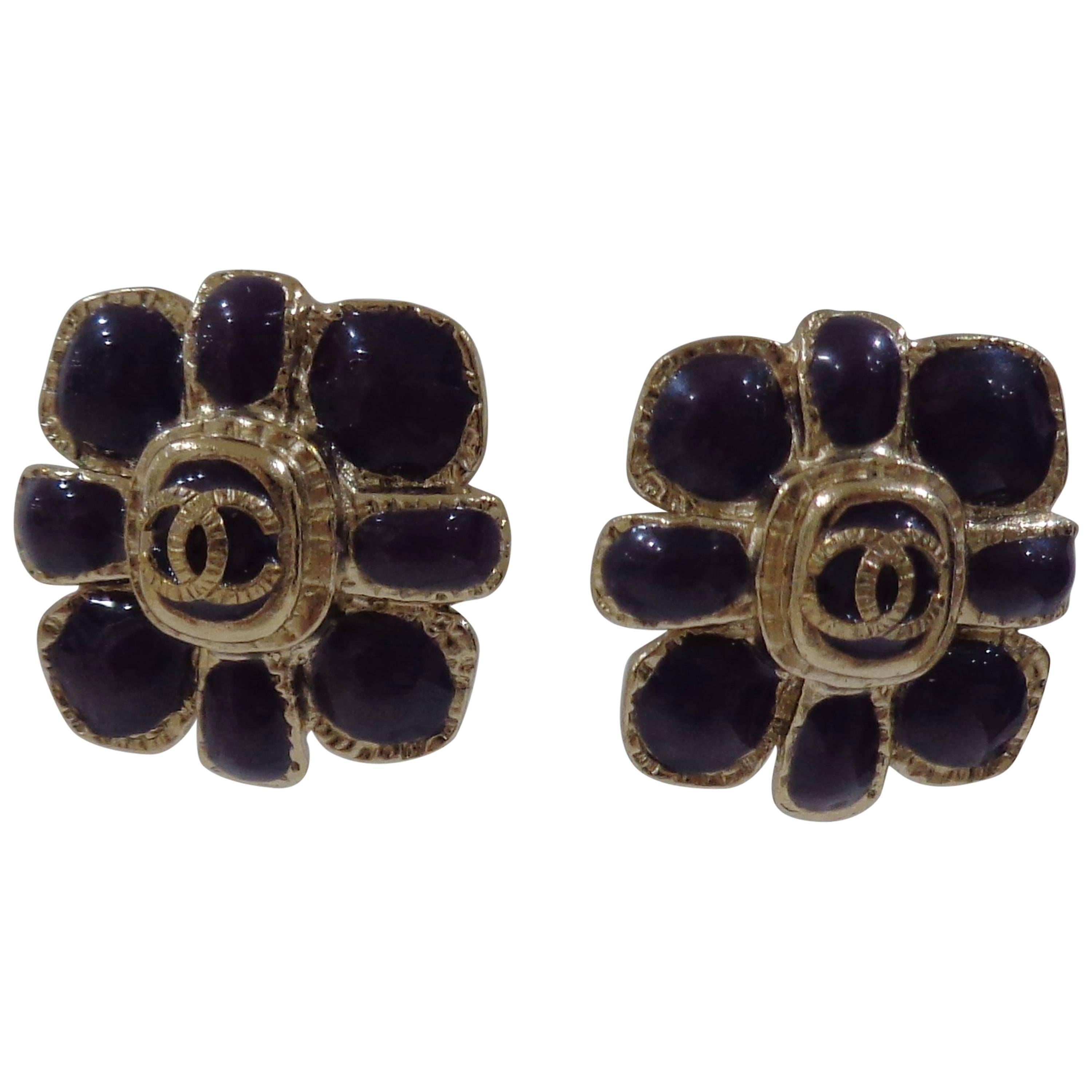 Chanel purple silver tone cc logo flower clip on earrings