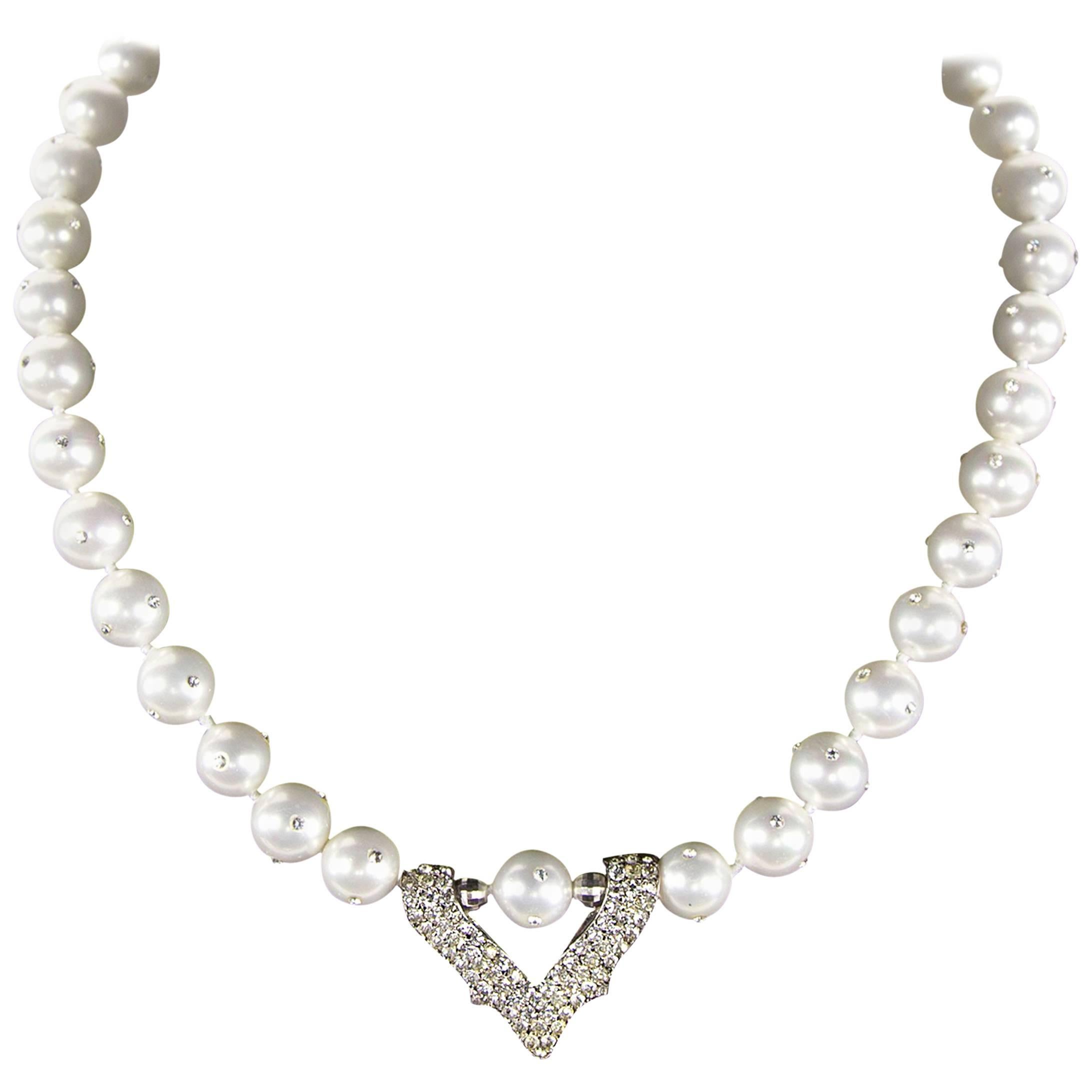 Stunning Faux Pearl and Diamante Necklace Estate Find For Sale