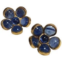 MARGUERITE DE VALOIS Clip-on Earrings 'Fleurette' in Blue Molten Glass 