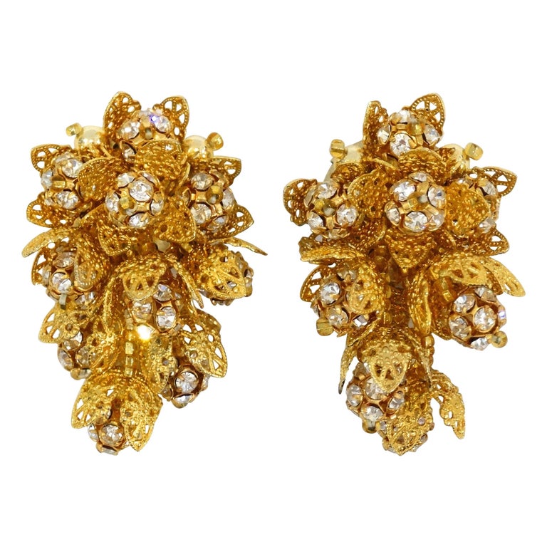 Lois Ann Cluster Clip On Earrings For Sale at 1stdibs