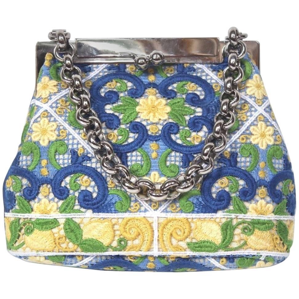 New Dolce & Gabbana White Floral Embroidered Coin Purse Chain Bag  For Sale