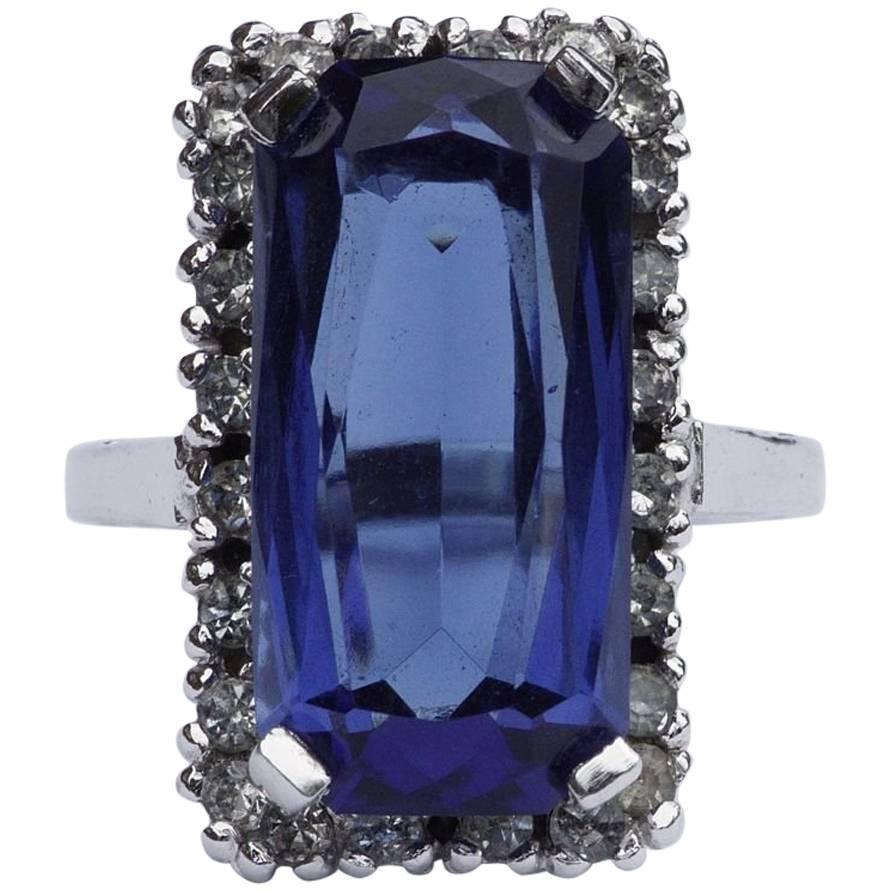 Bague cocktail Panetta en verre bleu sterling et strass transparent, années 1970