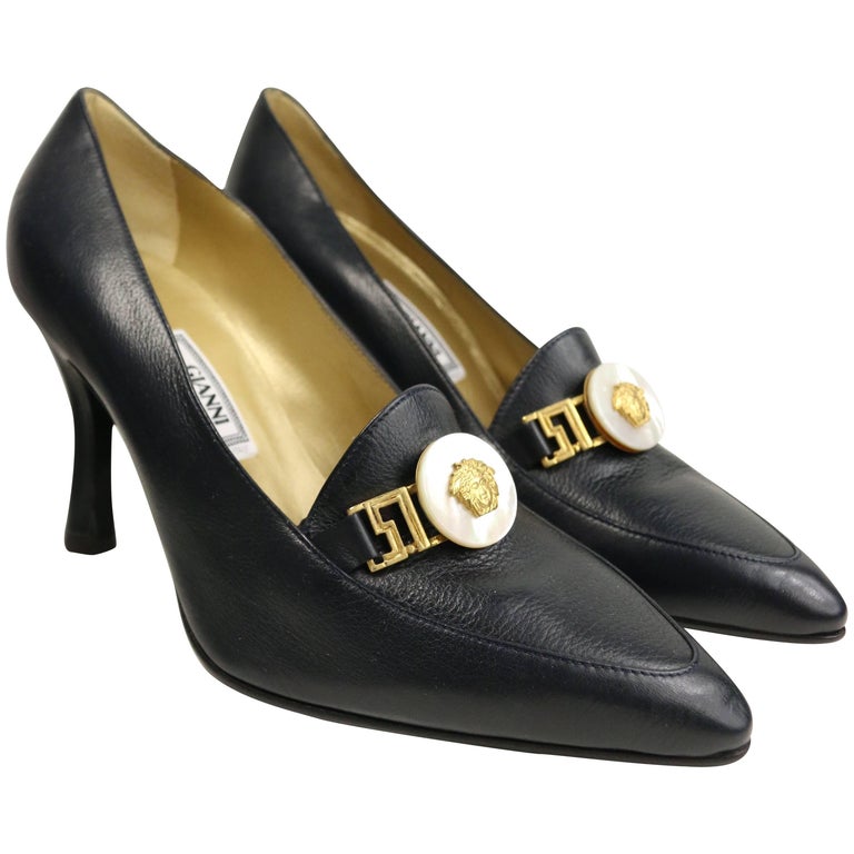 Introducir 66+ imagen vintage versace shoes