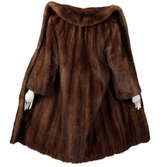 Pristine 1970s Vintage Female Pelts Brown Mahogany Mink Fur Coat 