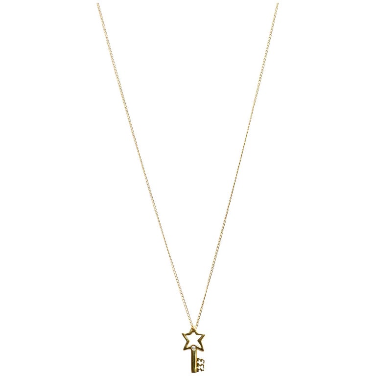 Chanel Gold VIP 733 Madison Opening Star Key Charm Necklace For Sale at ...