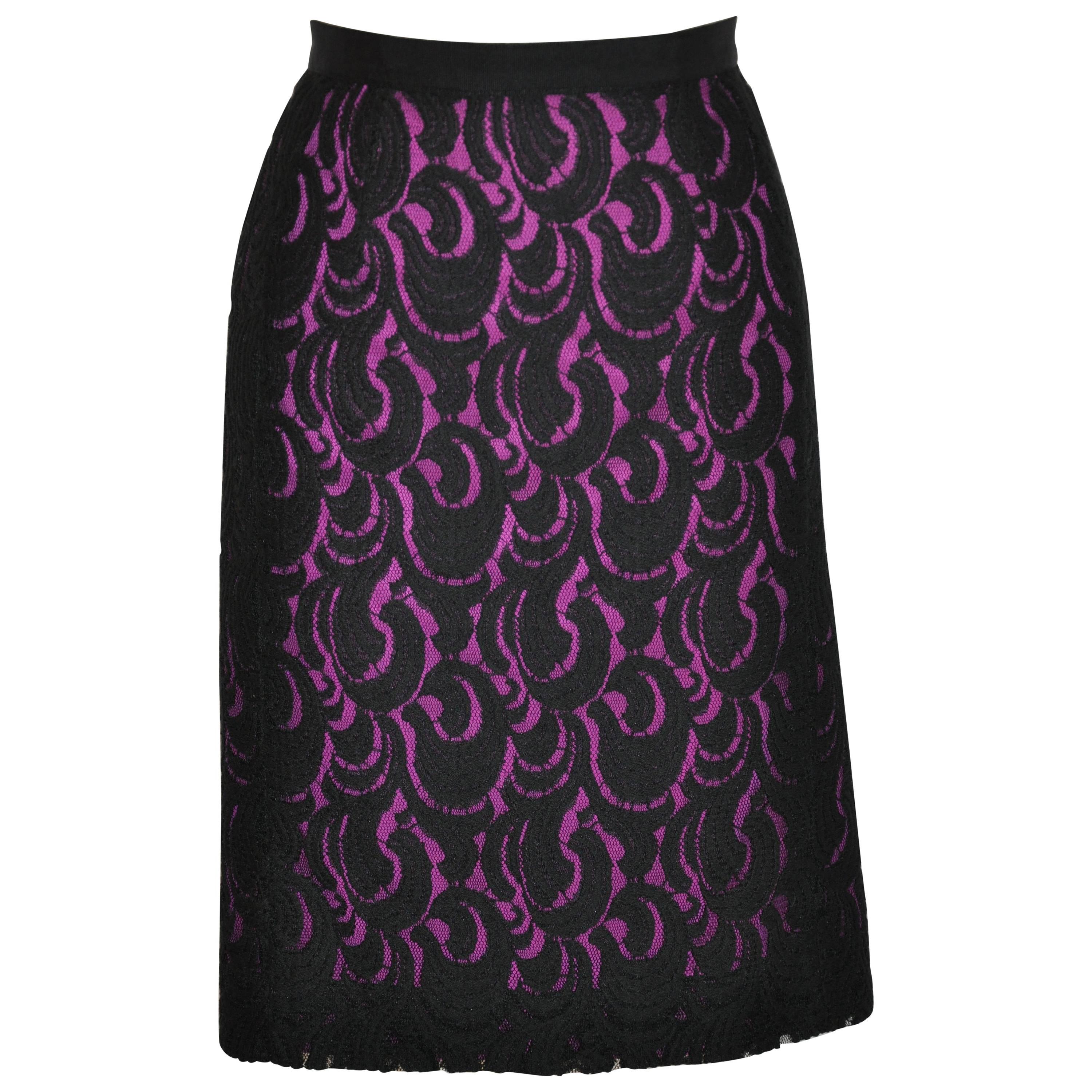 Donna Karan Violet with Imported Floral Lace Pencil Skirt For Sale